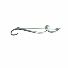 Load image into Gallery viewer, Script Pearl Long Brooch