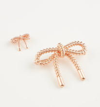 Load image into Gallery viewer, Braided Ribbon Coquette Brooch