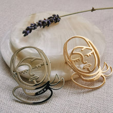 Load image into Gallery viewer, Modern Hijabi Girl Brooch