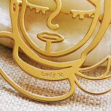Load image into Gallery viewer, Modern Hijabi Girl Brooch