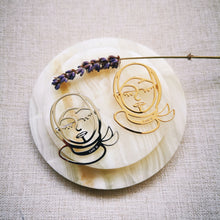 Load image into Gallery viewer, Modern Hijabi Girl Brooch