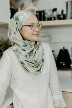 Load image into Gallery viewer, Affection Satin Shawl