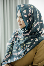 Load image into Gallery viewer, Affection Satin Shawl