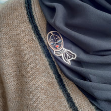 Load image into Gallery viewer, Modern Hijabi Cat Eye Brooch