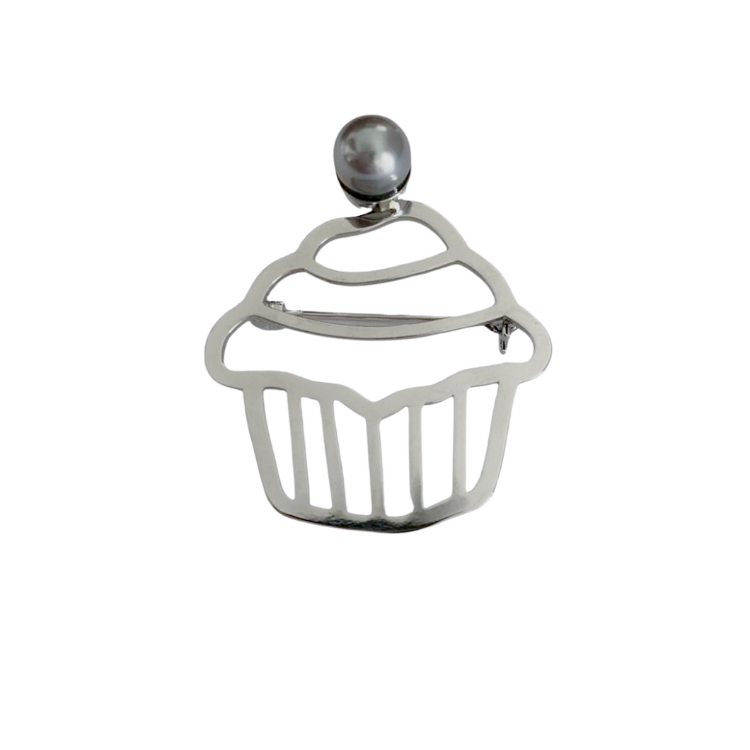Cupcake with Pearl Brooch