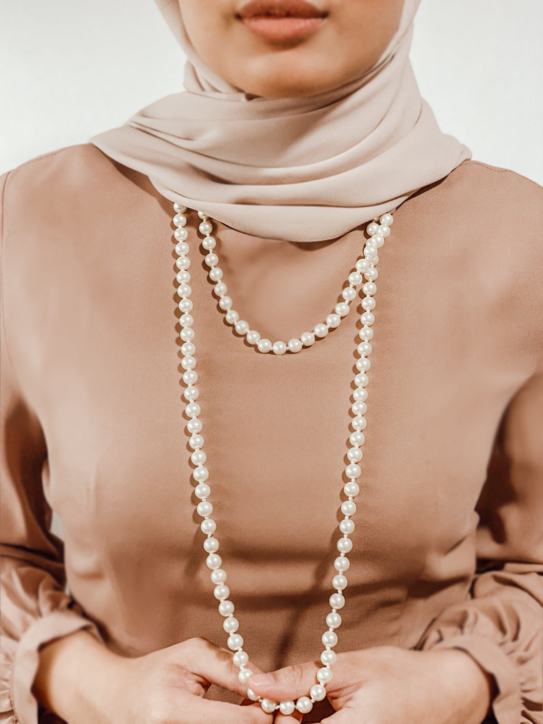 Basic Pearl Necklace